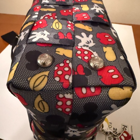 Harveys Disney Love You To Pieces Large Satchel - Picture 3 of 4